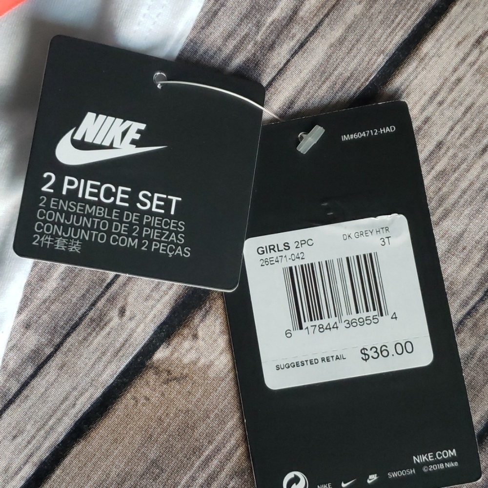 *2T ONLY*Nike Toddler Girl Futura Tee & Shorts Set - Picture 7 of 8